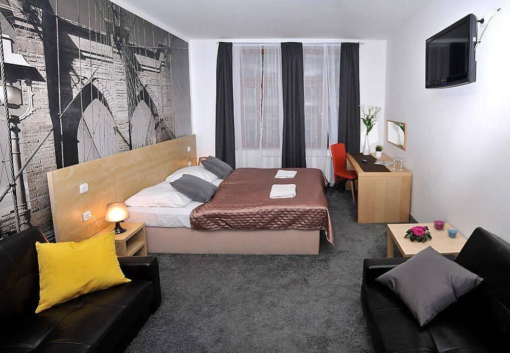 Andel Apartmany Praha Bagian luar foto